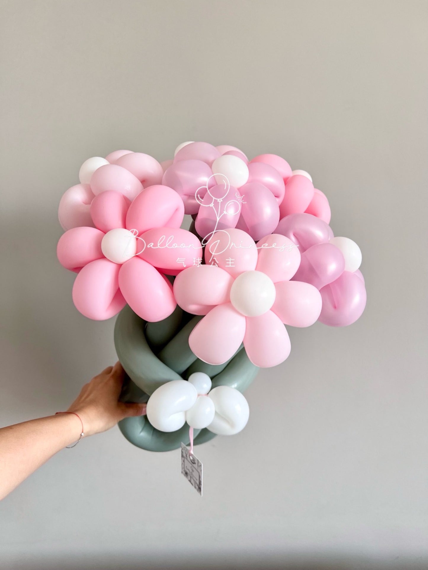 Bouquet di Sei petali in mano -Piccolo